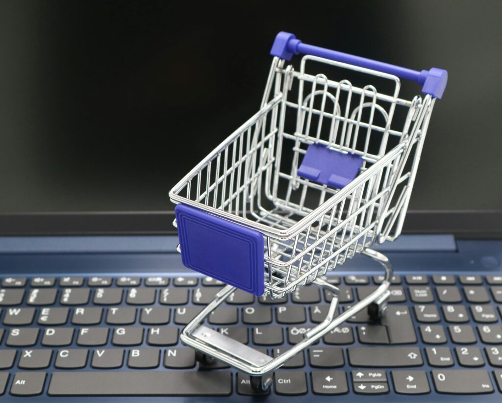 Transmisje sprzedażowe na żywo – jak zwiększyć sprzedaż dzięki live commerce? sprzedaz na zywo, transmisje sprzedażowe, transmisje sprzedażowe na żywo